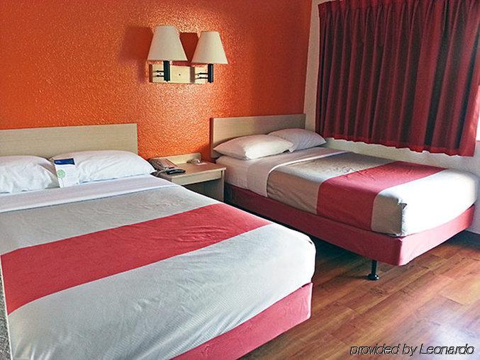 Vagabond Inn Sylmar Лос-Анджелес Экстерьер фото
