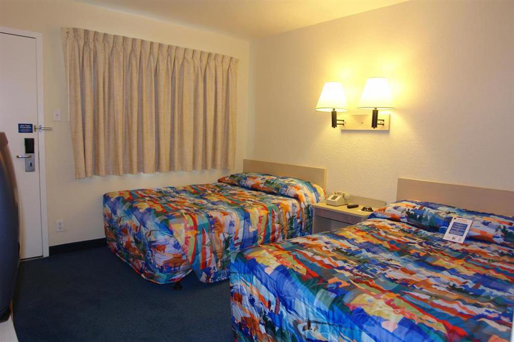 Vagabond Inn Sylmar Лос-Анджелес Номер фото