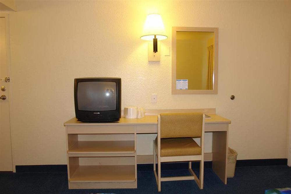 Vagabond Inn Sylmar Лос-Анджелес Интерьер фото