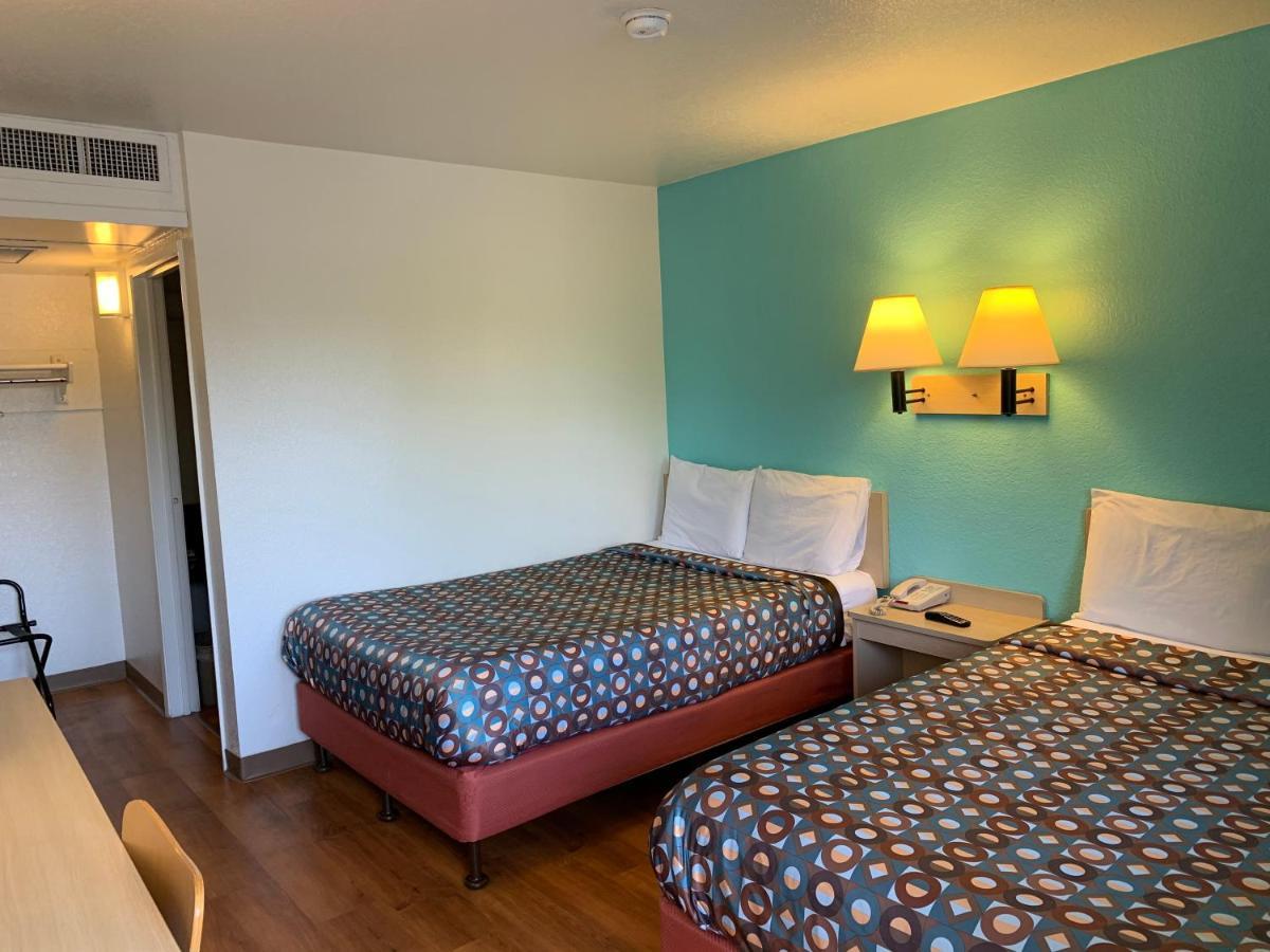 Vagabond Inn Sylmar Лос-Анджелес Экстерьер фото